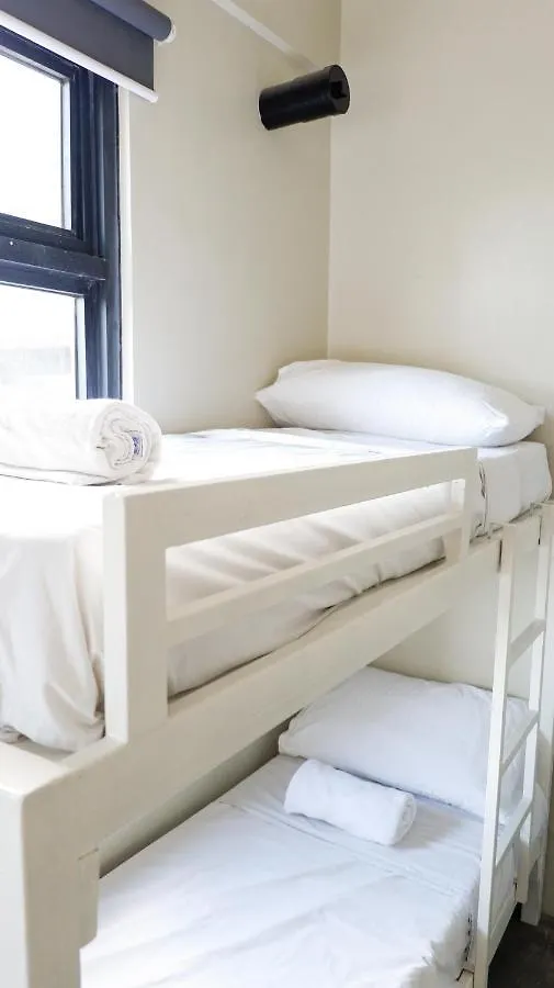 Capsule hotel Estrella Rooms & Bunk Beds Manila